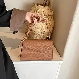 Кросбоді каркасне з еко-шкіри Lilly P1-86148C коричневе - мініатюра 3