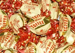Іриски Walker's Nonsuch Nutty Brazil Toffees 150г - мініатюра 6