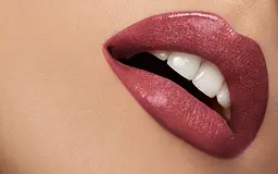 Помада для губ Pupa Miss Ultra Brilliant відтінок 204, 2.4 мл (245204) - мініатюра 2