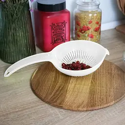Друшляк дуршлаг пластиковий з ручкою 32х13.5 см, Kitchette Білий 85988 - мініатюра 3