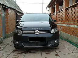 Дефлектор капоту мухобійка Volkswagen Touran 2010-