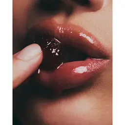 Глянцева олія-тінт для губ AXIS-Y Vita Glow Lip Oil Chilled Berry 4.5 г - мініатюра 5