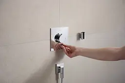 Шлангове під'єднання Hansgrohe FixFit Fine Е зі зворотнім клапаном chrome 28883000 - мініатюра 2