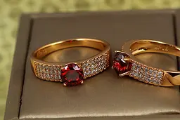 Кільце Xuping Jewelry свято життя з червоним каменем р 18 золотисте - мініатюра 2