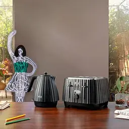 Електрочайник DeLonghi Ballerina KBD2001.BK - мініатюра 4