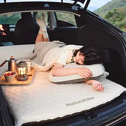 Матрац автомобільний кемпінговий двомісний Naturehike CNK2450WS010, 197х134х6,5 см світлий із вбудованою помпою для надування - мініатюра 5
