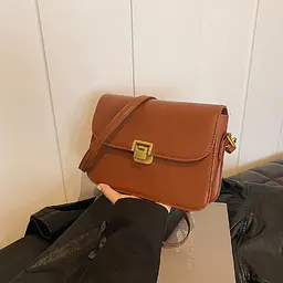 Каркасне кросбоді з клапаном на замку еко-шкіра Lilly P1-2806C коричневе - мініатюра 2