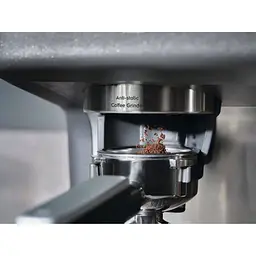 Кавоварка еспресо ELECTROLUX E8EC1-8BP - мініатюра 2