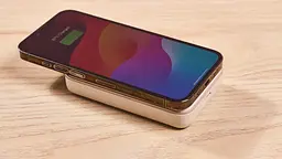 Магнітний Magsafe Павербанк Ugreen PB561 10000 mAh 20 W з бездротовою магнітною зарядкою для iPhone бежевий - мініатюра 5