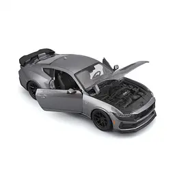 Машинка іграшкова Maisto 2024 Ford Mustang Darkhorse, масштаб 1:24 (32925 met.grey) - мініатюра 3