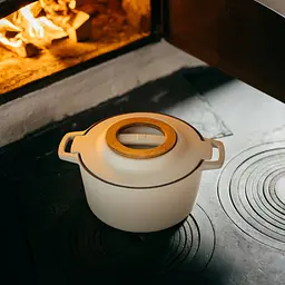 Каструля чавунна Fiskars Norden 4л колір береза, з кришкою (1071127) - мініатюра 2