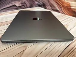 Ноутбук Apple MacBook Air 13.6" 2022 M2/24/512 (MXL579W0R4) Б/в - мініатюра 6