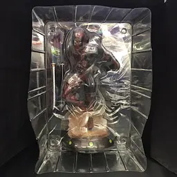 Фігурка колекційна Diamond Select Toys Marvel Gallery Deadpool Марвел Галерея Дедпул 27см WST DР - мініатюра 8