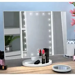 Потрійне дзеркало для макіяжу з LED підсвічуванням настільне