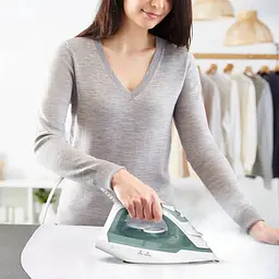 Праска Tefal Virtuo 30 2000 Вт 240 мл паровий удар 120 г постійна пара 27 г керамічна підошва біло-зелений - мініатюра 4