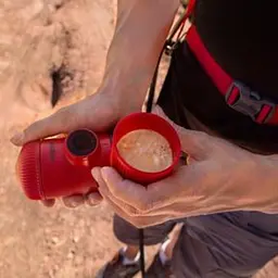 Портативна еспресо-кавоварка Wacaco Nanopresso червона з чохлом - мініатюра 5