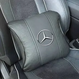 Подушка на підголівник з логотипом Mercedes-Benz Екошкіра 3D Кольоровий лого Чорний-Чорий кант 1 шт