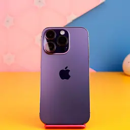Смартфон Apple iPhone 14 Pro 128 ГБ темно-фіолетовий (MQ0G3) б/в [176230]