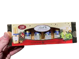 Шоколадні цукерки Lindt Marc de Champagne 131 г - мініатюра 4