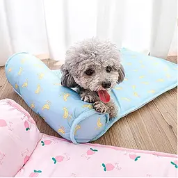 Підстилка, що охолоджує, з подушкою Derby Ice Silk Summer Pet Cooling Mat Bananas для домашніх тварин 60х80 см - мініатюра 2