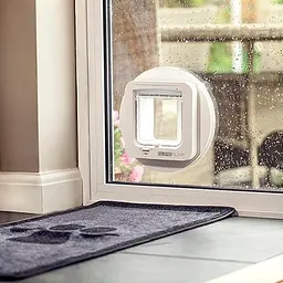 Автоматичні RFID дверцята SureFlap для котів