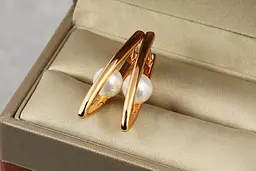 Сережки Xuping Jewelry стрілв з перлиною в середині 3.1 см золотисті