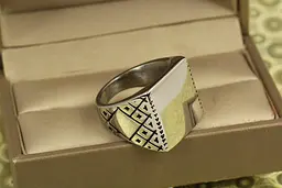Кільце Xuping Jewelry Печатка Великий квадрат р 18 сріблясте - мініатюра 2