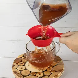 Сито друшляк з ручкою для проціджування та просіювання 18.5 см, Kitchette Червоний 85108 - мініатюра 4