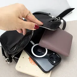 Сумка жіноча шкіряна чорна Handycover S439 кросбоді через плече - мініатюра 2