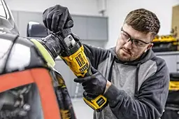 Полірувальна машина акумуляторна DeWalt з АКБ та ЗП DCM848P2 - мініатюра 4