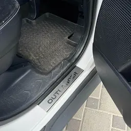 Накладки на пороги для Mitsubishi Outlander XL 2006-2012 Нержавіюча сталь із загином та Логотипом 4 шт (P-MI10) - мініатюра 4