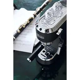Ріжкова кавоварка еспресо DeLonghi EC685.BK - мініатюра 10