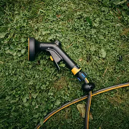 Багатофункціональний пістолет-розпилювач Fiskars регульований (1070836) - мініатюра 5