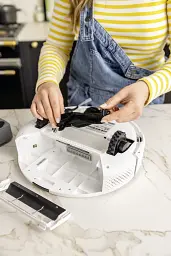 Робот-пилосос з вологим прибиранням Karcher RCV 2 (1.269-670.0) UA UCRF - мініатюра 3