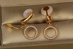 Сережки кліпси Xuping Jewelry обруч 2,9 см золотисті - мініатюра 3