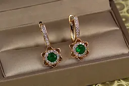 Сережки Xuping Jewelry Вітраж із зеленими каменями 2,4 см золотисті - мініатюра 2