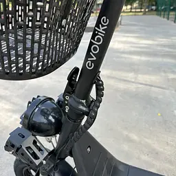 Електросамокат EVOBIKE Zen U12 MAX 2025 року чорний | електросамокат з трьома фарами, корзинкою та багажником - мініатюра 5