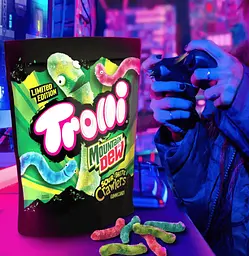 Желейні цукерки Trolli Mountain Dew Sour Brite Crawlers 120г - мініатюра 4