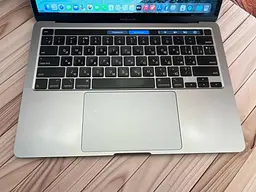Ноутбук Apple MacBook Pro 13" 2020 i7-1068NG7/32/512 (C02DH13YML85) Б/в - мініатюра 2