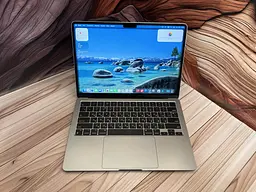Ноутбук Apple MacBook Air 13.6" 2022 M2/24/512 (L3969K2D0Y) Б/в