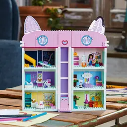 Конструктор LEGO Gabby’s Dollhouse Ляльковий будиночок Ґаббі 498 деталей (10788) - мініатюра 4