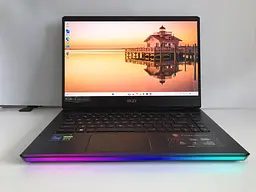 Ноутбук MSI Raider GE67 HX (i7-12800HX / 16GB / SSD 512GB / 2560x1440 OLED 240Hz) б/в - мініатюра 2