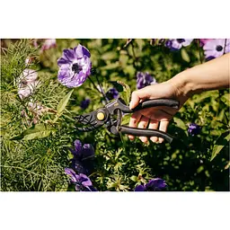 Професійний садовий секатор Fiskars P90 (1001530) - мініатюра 9