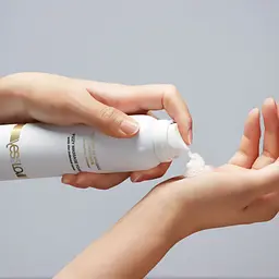 Масажна пінка з ароматом-афродизіаком Fizzy massage foam, 150 мл YESforLOV (Франція) YESforLOV YFL01B43 103036 - мініатюра 2