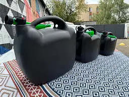 Каністра пластикова Poputchik з лійкою чорна 5 л - мініатюра 5