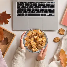 Пластівці Kellogg's Frosted Mini Wheats Pumpkin Pie Spice Cold Breakfast Cereal 623.7g - мініатюра 7