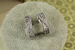 Сережки Xuping Jewelry грецькі вісімочки 1.9 см сріблясті