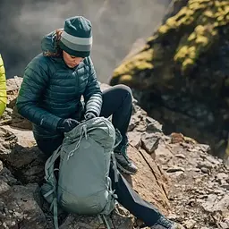 Куртка Montane Female Anti-Freeze Hoodie Deep Forest M (1004-FANFHDFOM16) - мініатюра 6