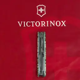 Ніж Victorinox Climber Army Піксель + Лого (1.3703.3_W3941p) - мініатюра 7
