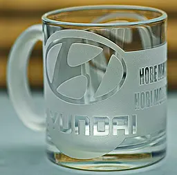 Скляна чашка Hyundai Хюндай 320 мл з гравіюванням Подарунок автолюбителю кружка для чаю та кави з лого авто та легендарний слоган - мініатюра 6